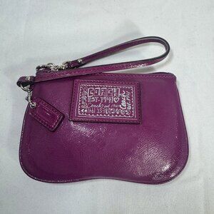 Coach poppy purple/plum patent leather wristlet